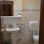 Garden House Apartment *