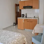 Garden House Apartment *