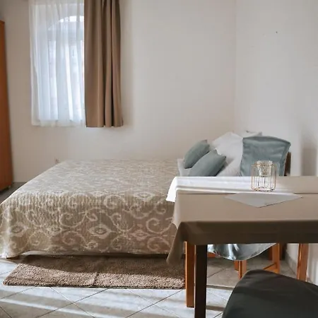 Garden House Apartment Vodice