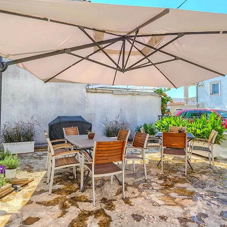 Garden House * Vodice