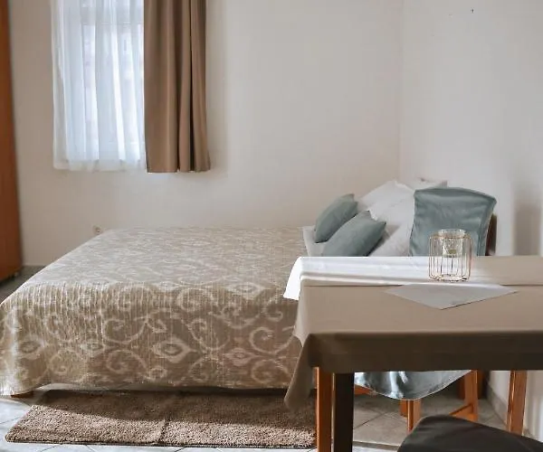 Garden House Appartement Vodice